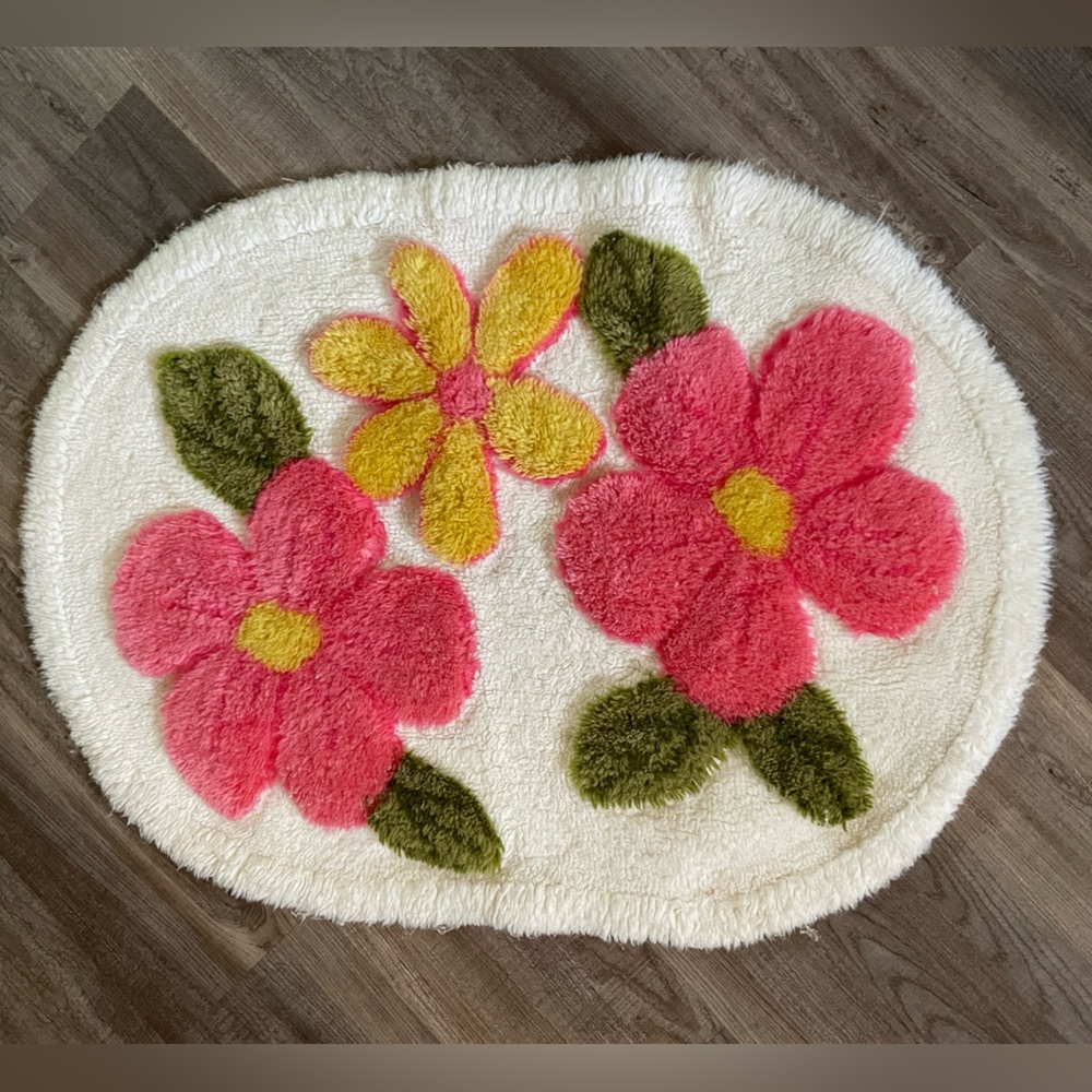 Vintage 1960’s Floral Pink and Yellow Bath Rug